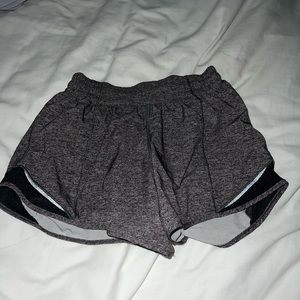 lululemon grey hotty hot shorts size 2